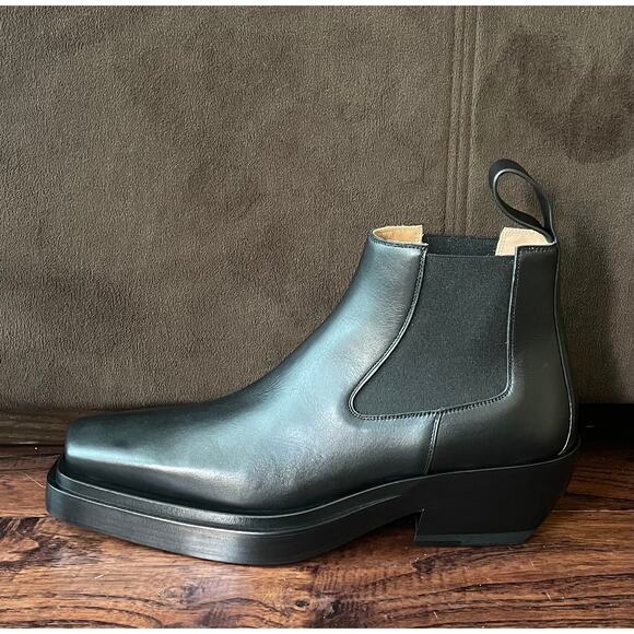 $1,800 NIB Bottega Veneta Black Leather Block Heel Chelsea Boots Size 38(5) main image 9